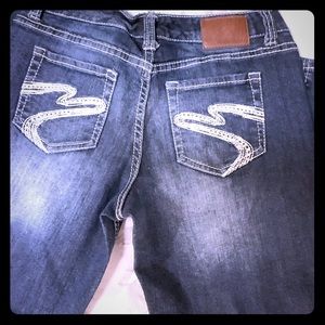 Maurice’s 5/6 short denim jeans